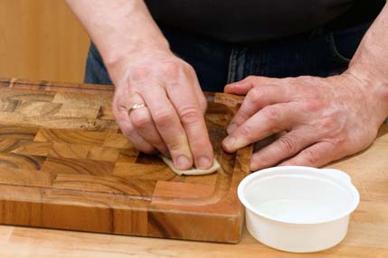 Holzschneidebrett: die besten Tipps und Tricks zur Pflege