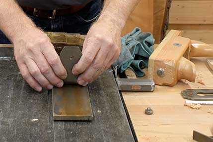 Lever cap edge break